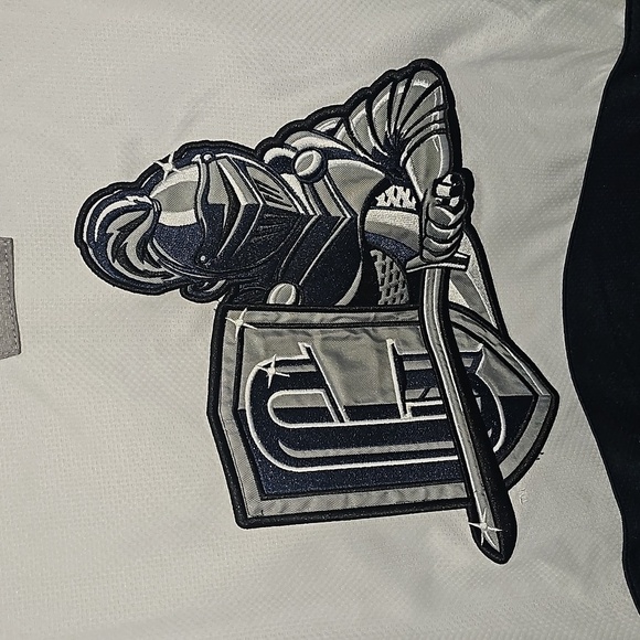 Colosseum Knight with Sword Hockey Style‎ Jersey Size Small NWT - Picture 2 of 8